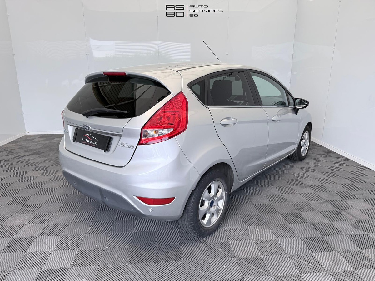 Ford Fiesta 1.6 TDCI 95   Titanium  Première main