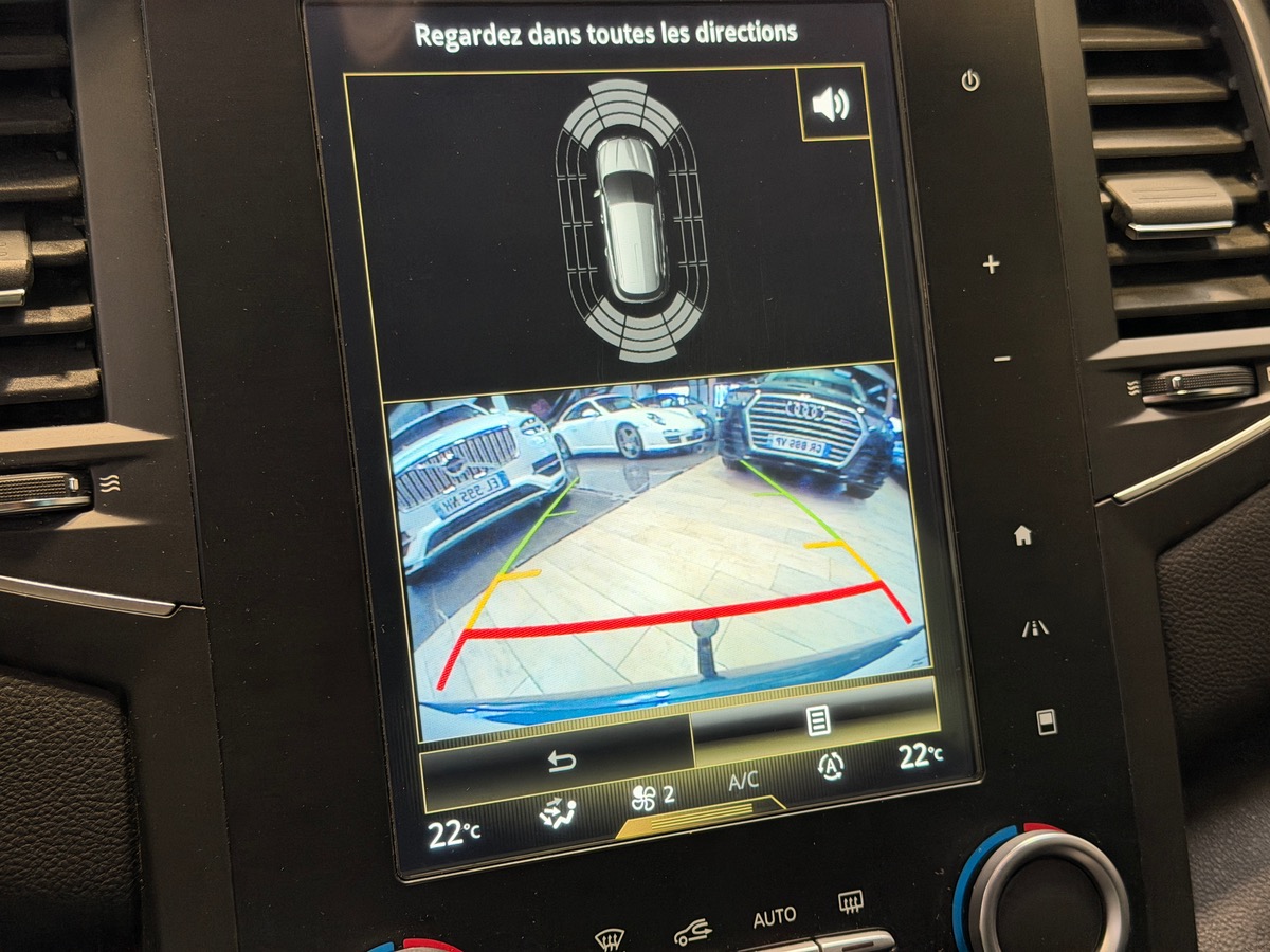 RENAULT Megane Estate IV DCI 130 cv Energy Intens / Attelage / Hifi BOSE / Caméra