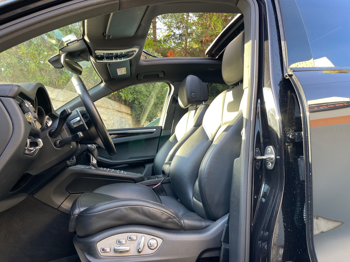 Porsche Macan 2.0 245 CV AWD / Pack Chrono / Toit Ouvrant / Pack Black /Echappement Sport/Jantes 911