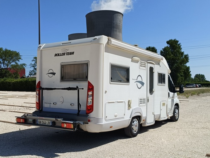 ROLLER TEAM GRANDUCA 255P FIAT DUCATO 2.3 JTD 130 CV + MOTO 125CC BENELLI