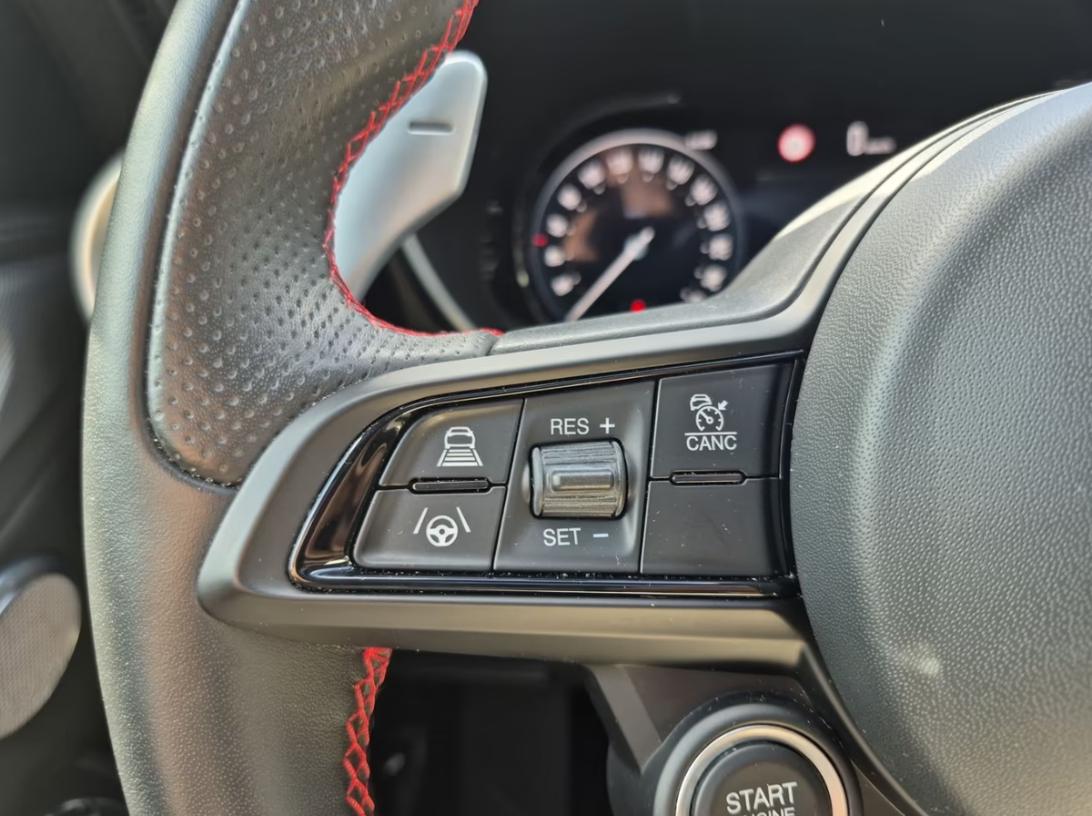 Alfa Romeo Giulia 2.0T 280ch Competizione Q4 AT8/Toit ouvrant/Harman-Kardon/Garantie 06/2028