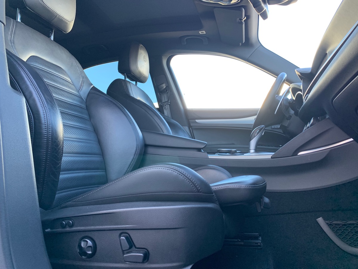 Alfa Romeo Stelvio 210 | Turismo | Toit ouvrant Panoramique | Attelage | Jantes 20" | Caméra recul