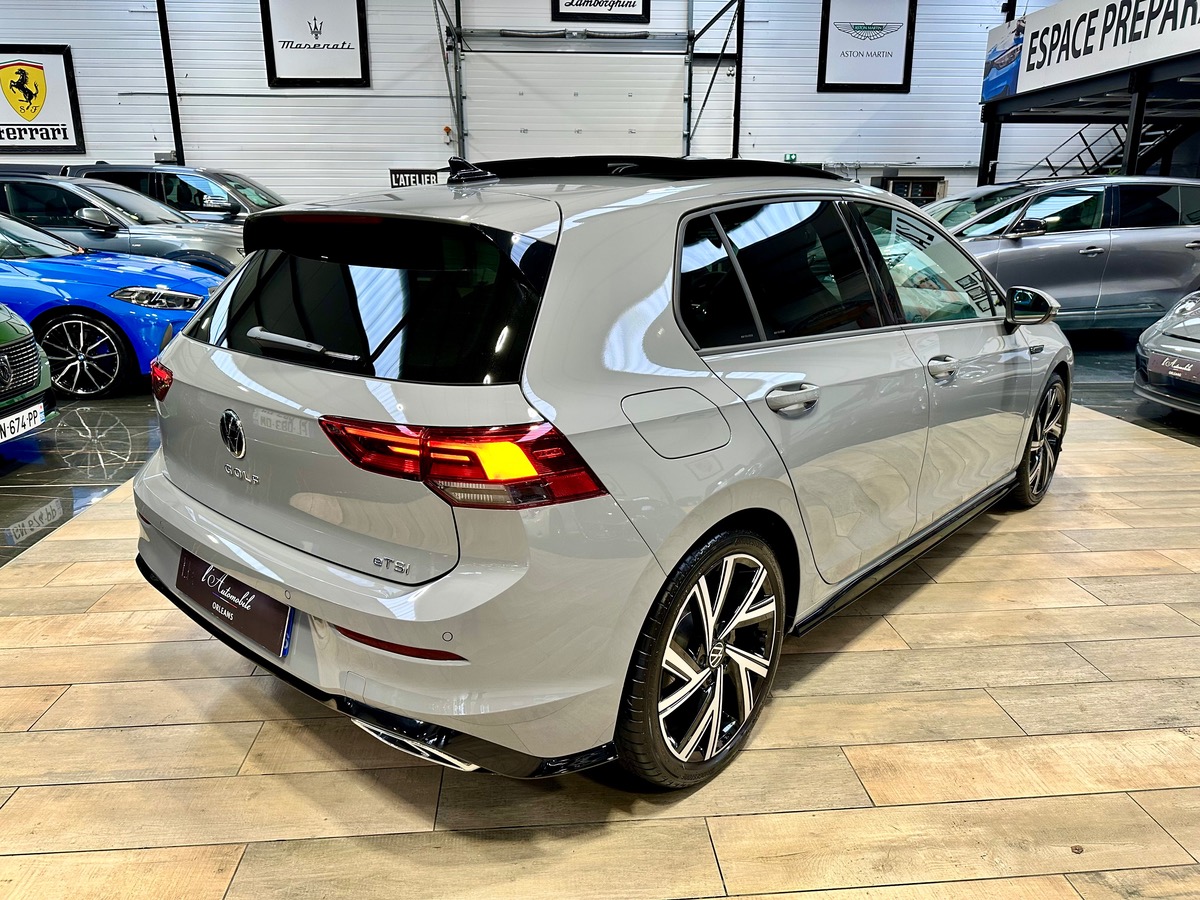 Volkswagen Golf VIII (2) 1.5 ETSI EVO2 150 R-Line DSG7 1° Main TVA