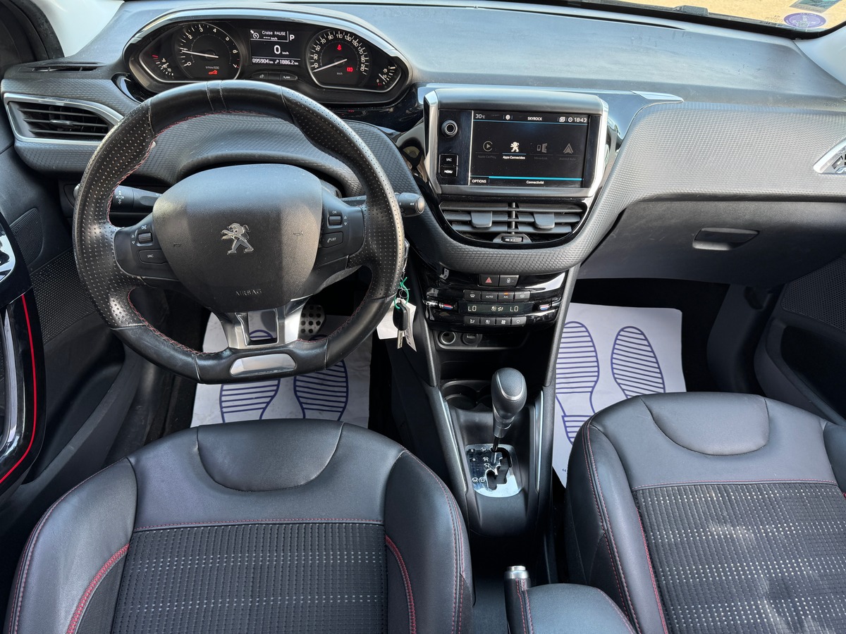 Peugeot 208 110CH S&S EAT6 GT LINE - Première main - Entretiens Peugeot  - Carplay