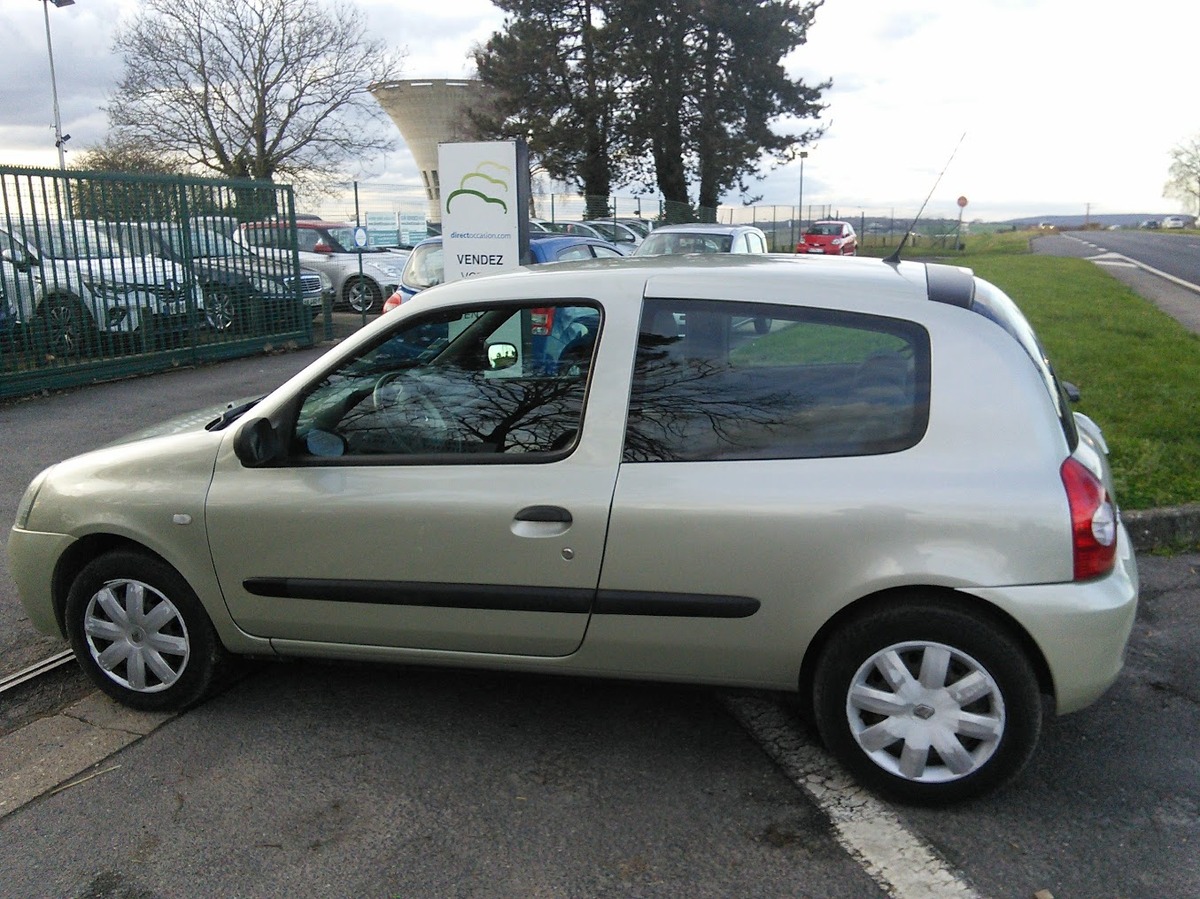 RENAULT Clio 1.2 75 Authentique DISTRIBUTION NEUVE