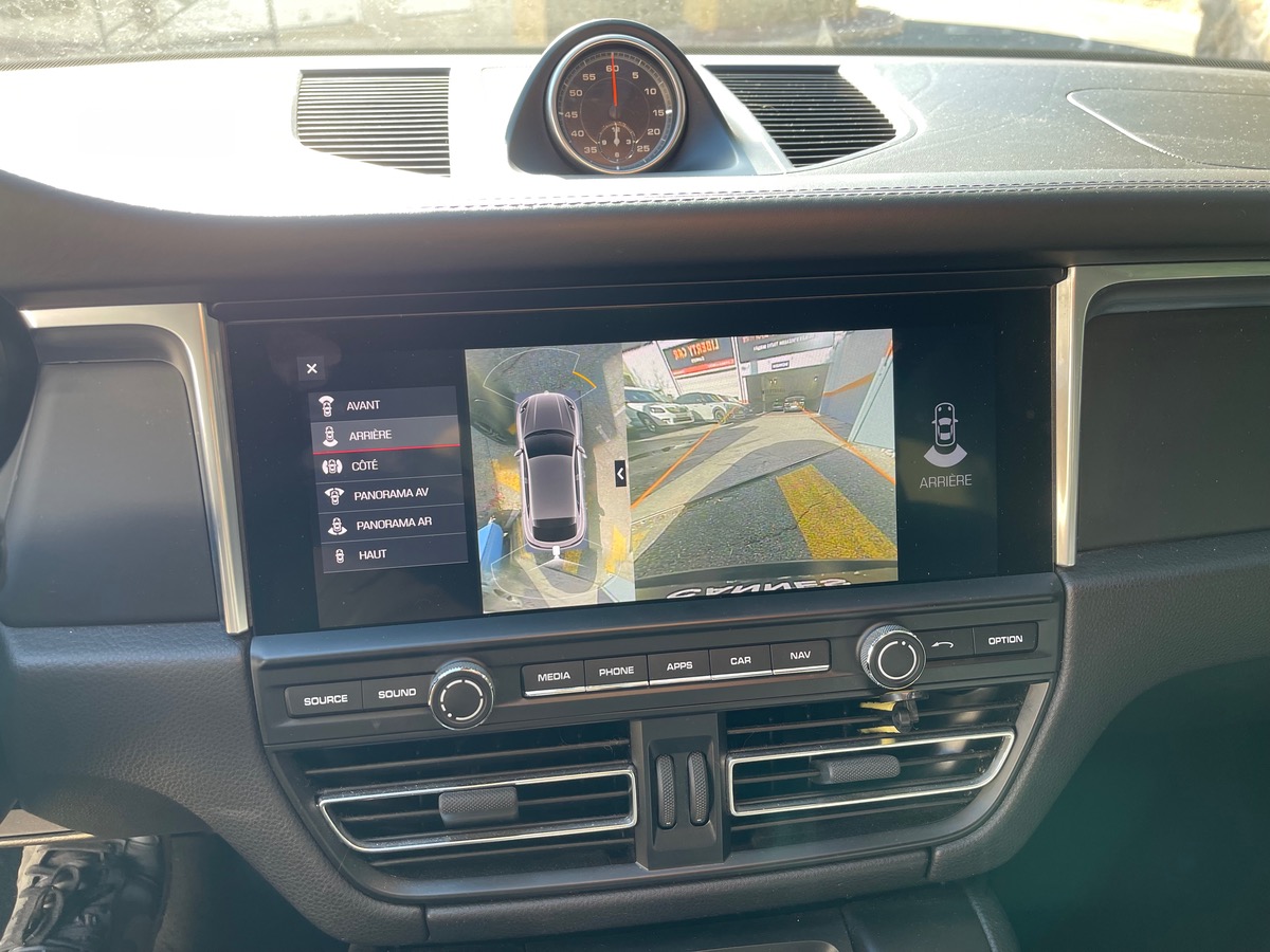 Porsche Macan 2.0 245 CV AWD / Toit ouvrant / Pack Chrono / Pack Black / Intérieur Cuir