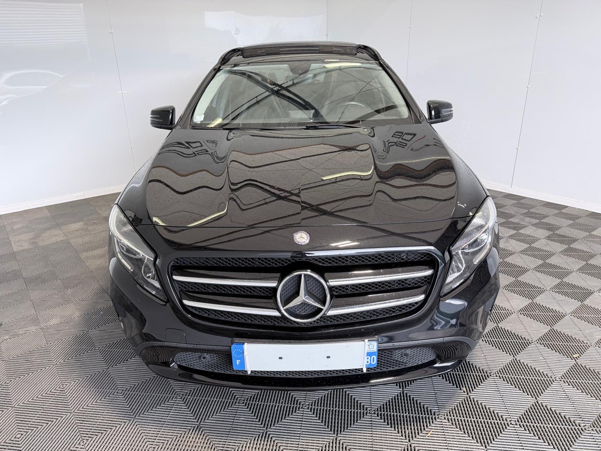 Mercedes-Benz GLA 1.6 i 156  SENSATION