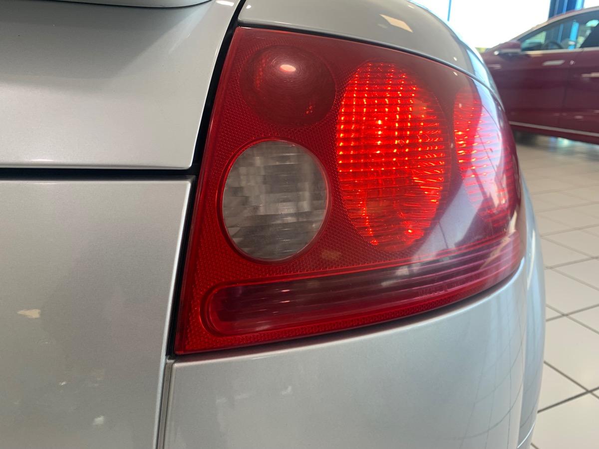 Audi TT 180 ch | Cuir | Radio | Distribution et Pompe à eau ok | Jantes Alu | Airbags