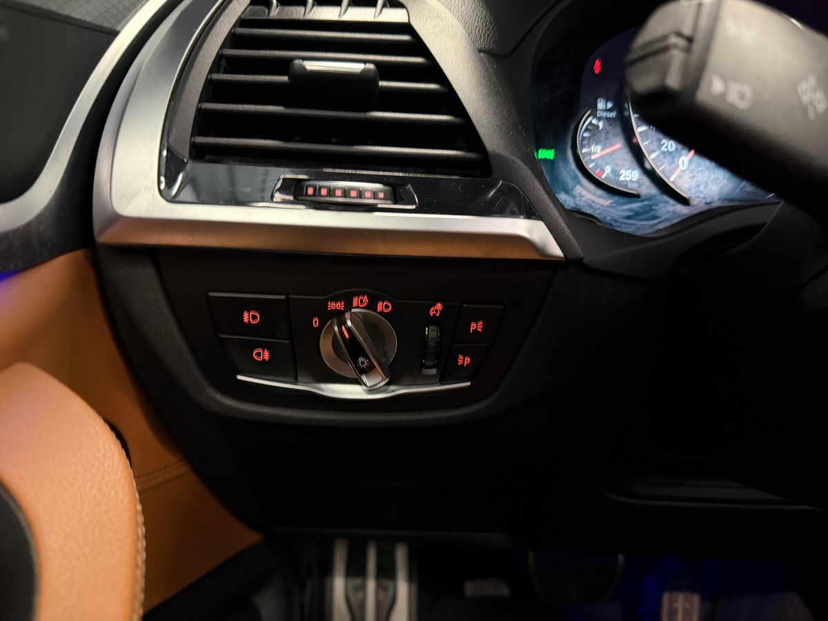 Bmw X3 G01 xdrive20d 190cv M Sport / Toit Panoramique ouvrant / Hayon électrique / Caméra de recul