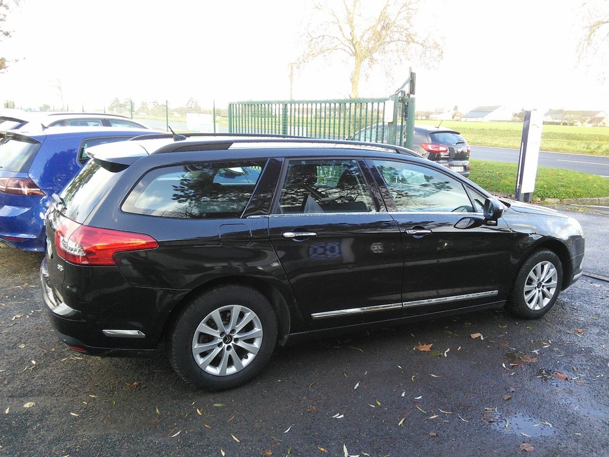 Citroën C5 Tourer 1.6 HDi 115  BUSINESS  - FACTURES ENTRETIEN