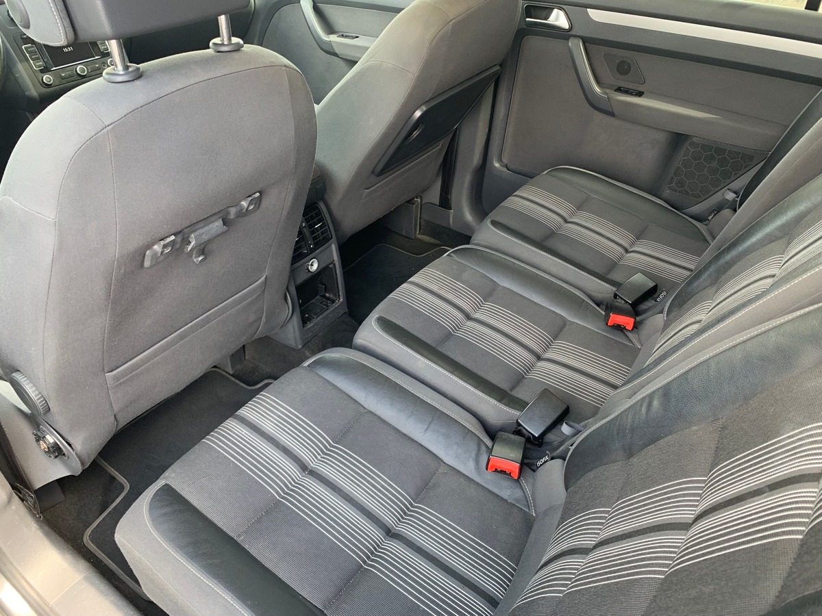 Volkswagen Touran 105 | Match | 7 Places | GPS | Régulateur vitesse | Bluetooth | Toit panoramique