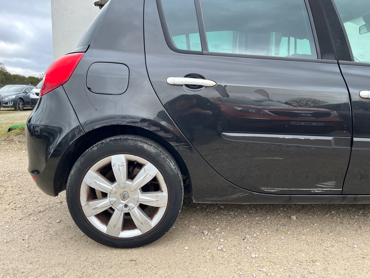 RENAULT Clio 1.6 16V 111 CV / BOITE AUTOMATIQUE