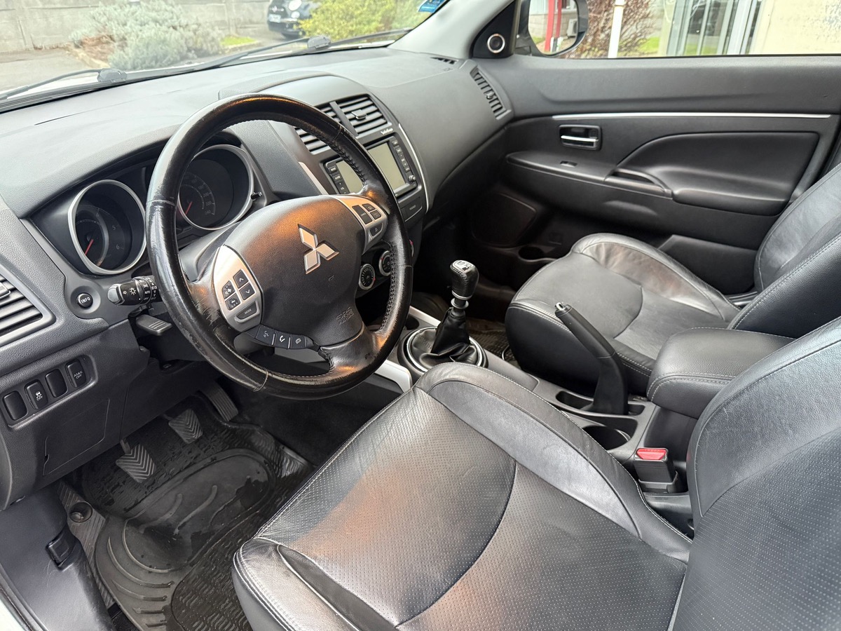 Mitsubishi ASX 1.8 D-ID 150 CV style cuir toit en 4X CBLeut