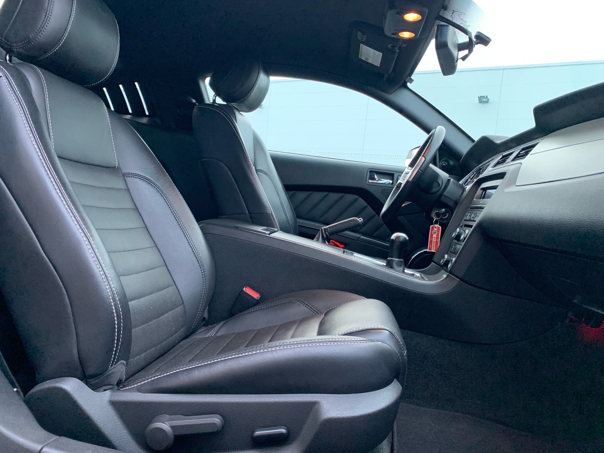 Ford Mustang 305 ch | Reprogrammation Ethanol | Intérieur cuir | Siéges avant chauffants