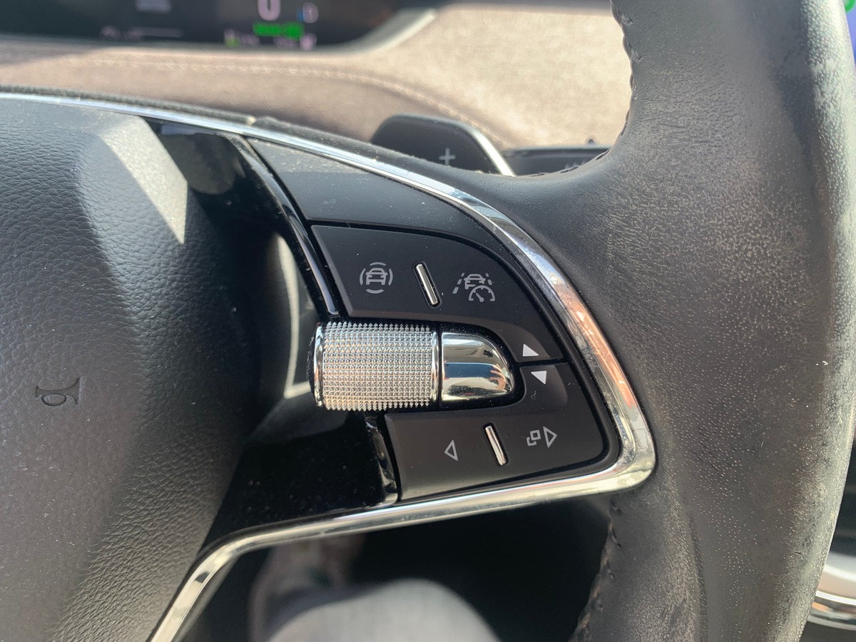 Skoda Enyaq 180 chevaux | iV60 | Apple car Play | Régulateur vitesse adaptatif | Siéges chauffants
