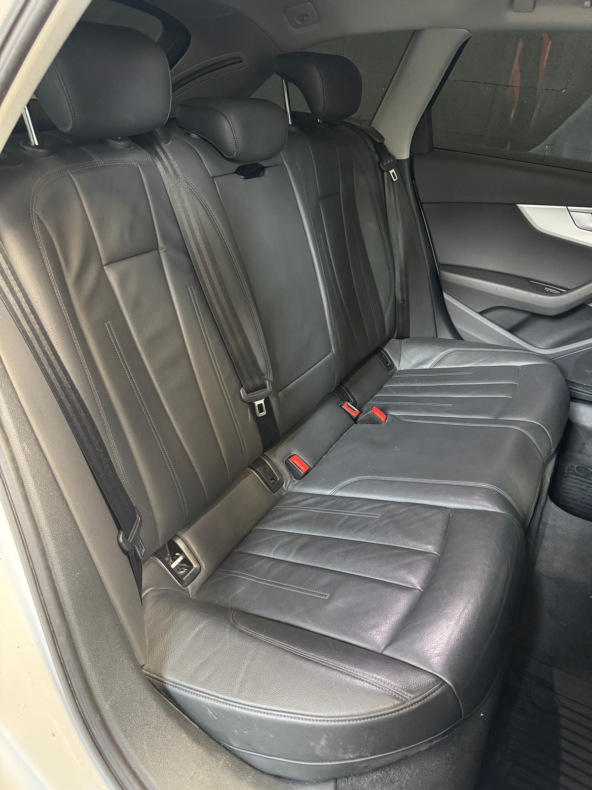 Audi A4 Avant 3.0 V6 TDI 218 S TRONIC BVA7 Quattro Design