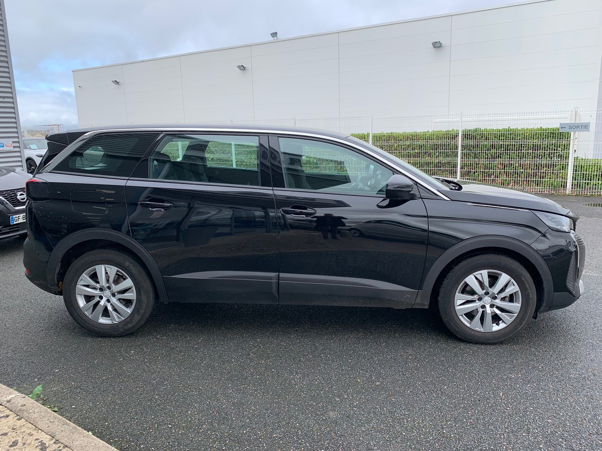 Peugeot 5008 130 ch | 7 Places | Active Pack