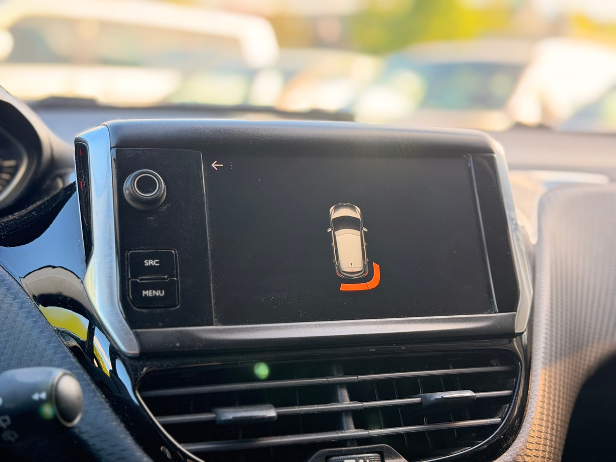 Peugeot 208 Signature 1.2 VTi 82 cv - Phase 2 - Distrib OK - Apple Carplay