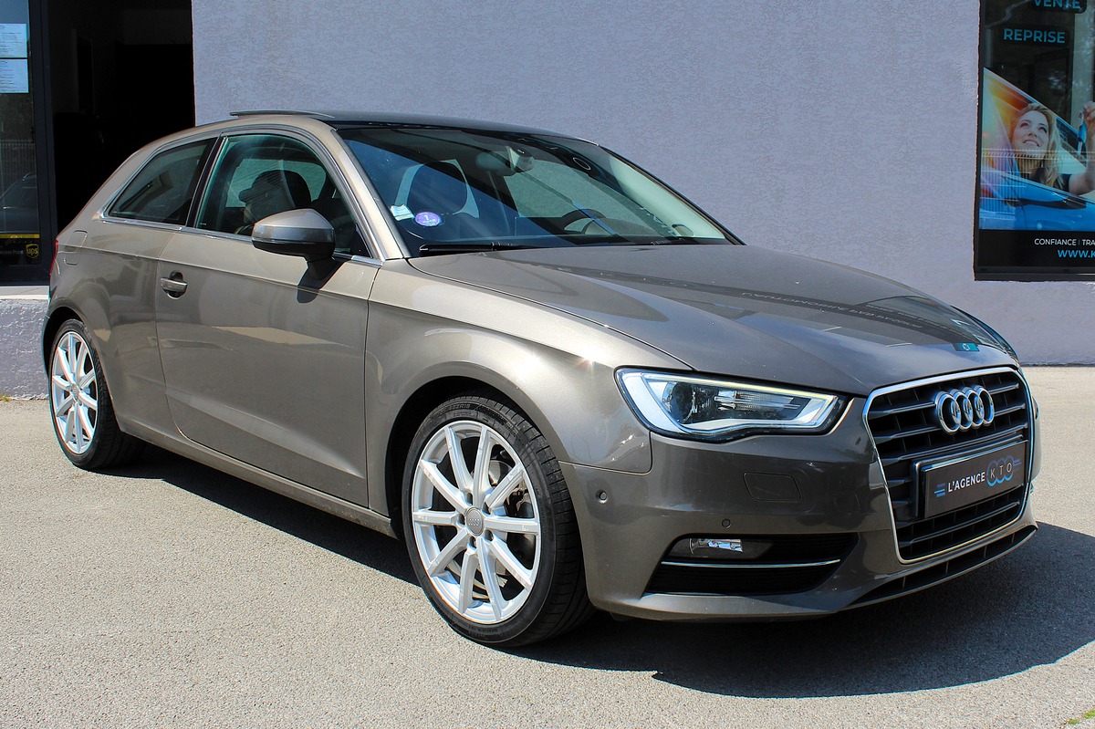 Audi A3 III 1.4 TFSi 150 ch AMBITION LUXE S TRONIC 7 + TOIT OUVRANT