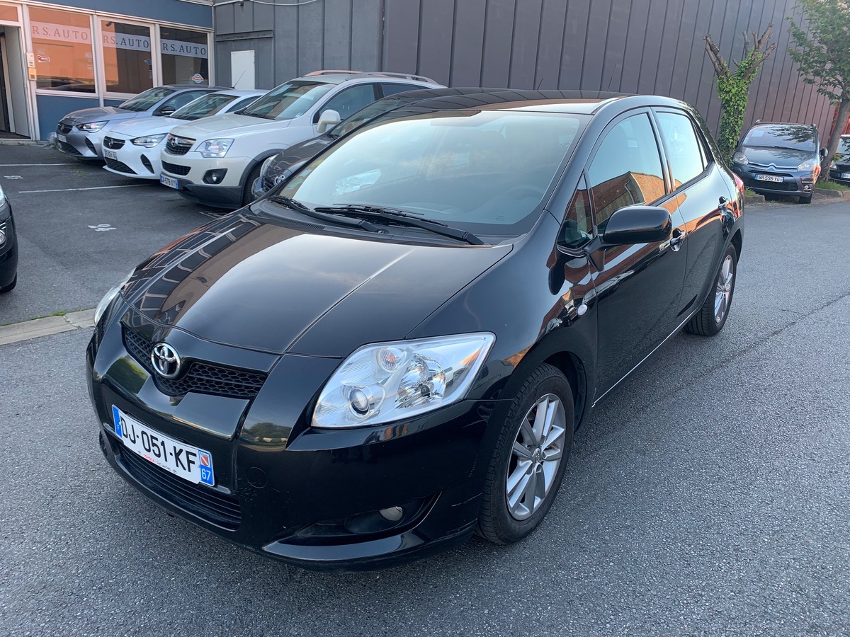 Toyota Auris 2.0 D-4D 126 CV 4X sans frais 