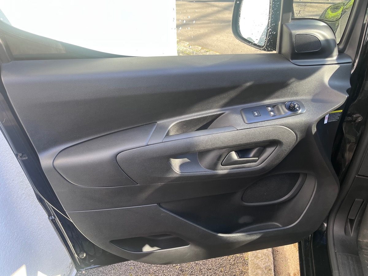 Peugeot Partner PEUGEOT PARTNER  1.5 BlueHDi 100  ch Diesel