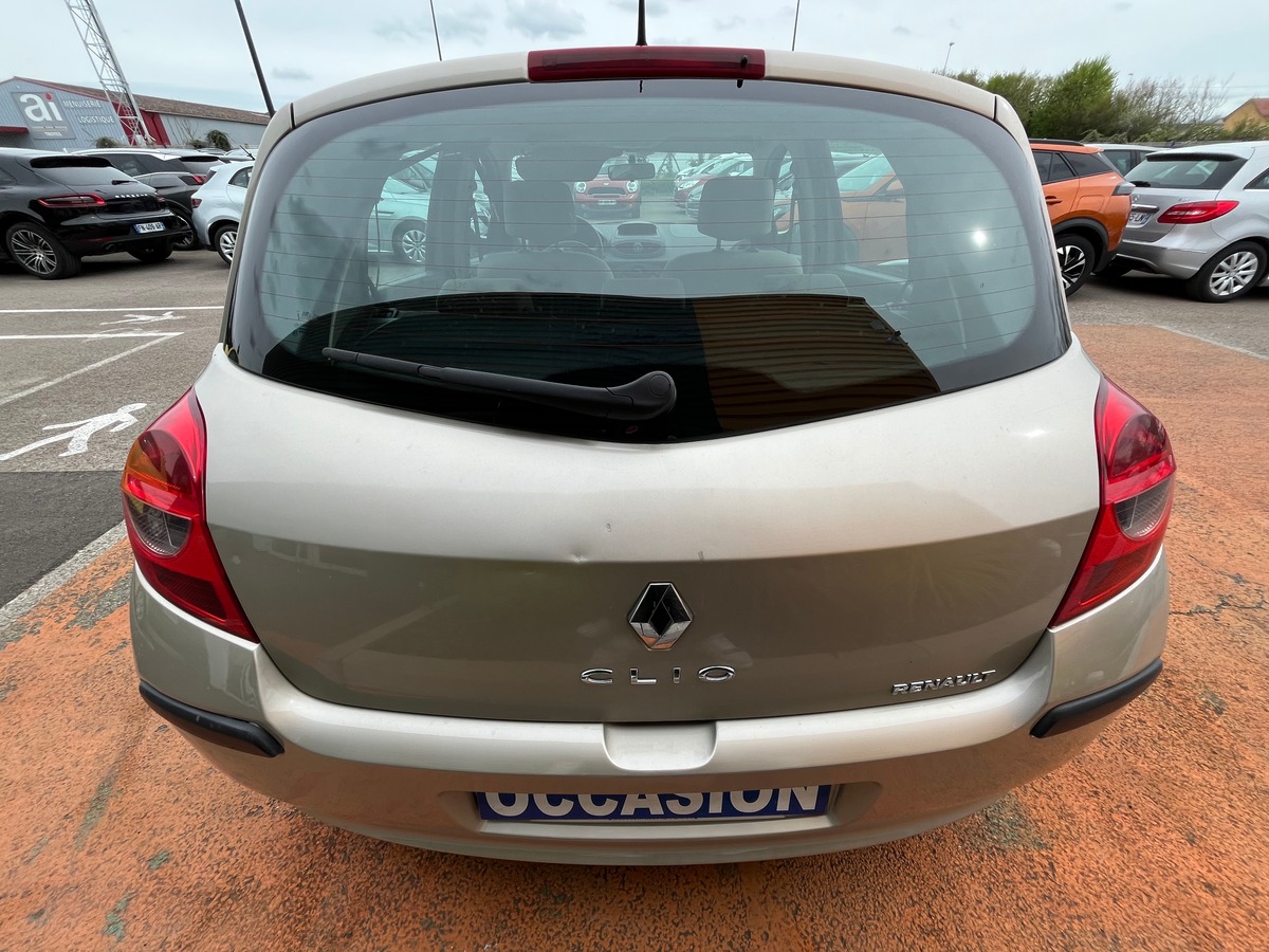 RENAULT Clio III 5 Portes 1.5 dCi 70 CH AUTHENTIQUE