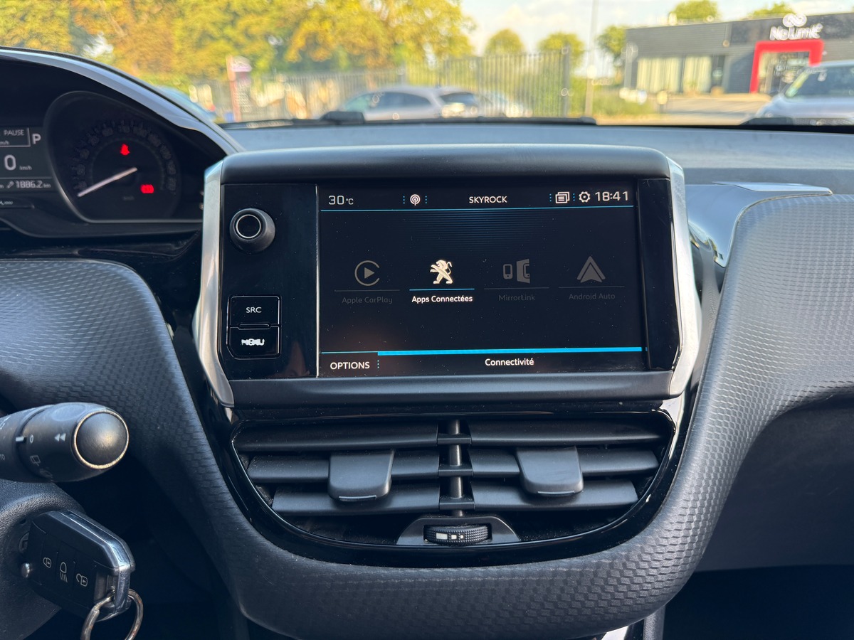 Peugeot 208 110CH S&S EAT6 GT LINE - Première main - Entretiens Peugeot  - Carplay