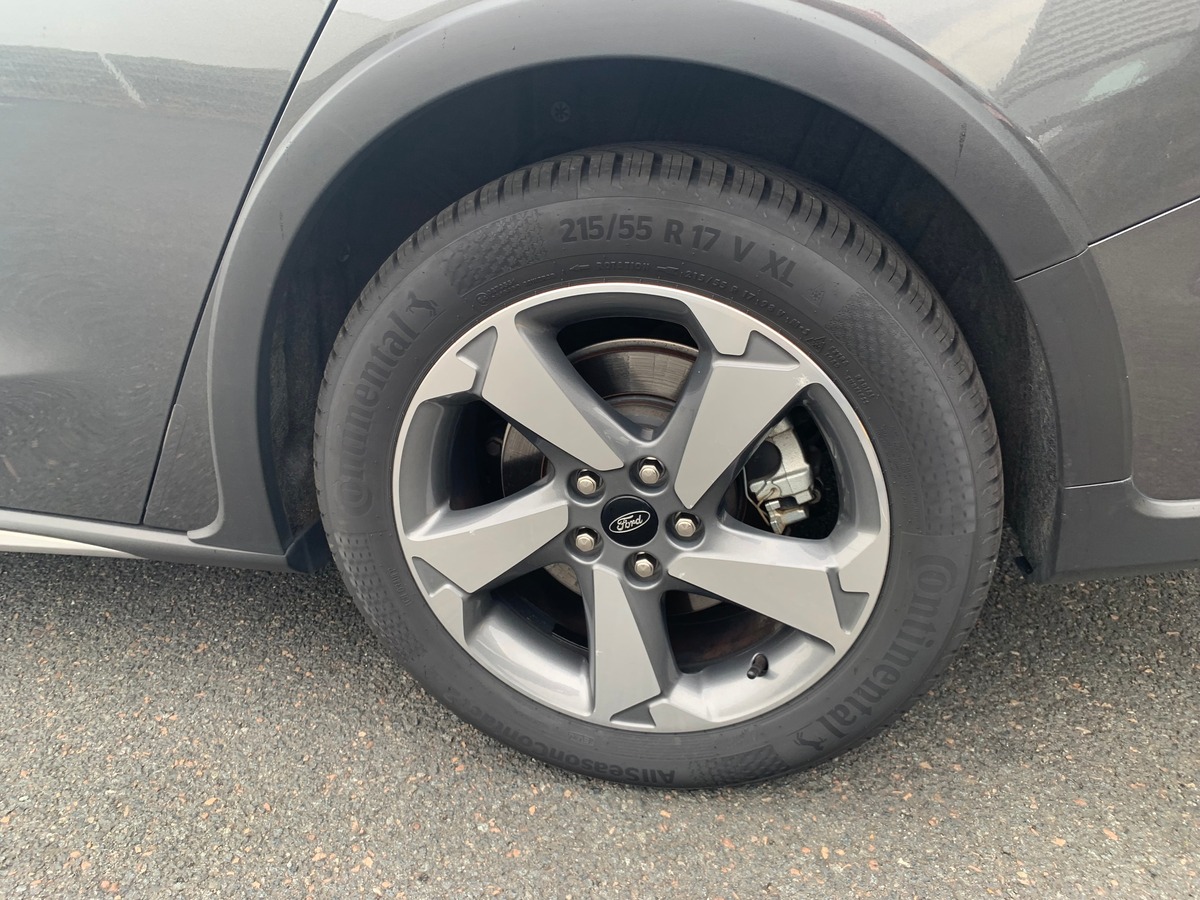 Ford FOCUS SW ACTIVE | ENTRETIENS CONSTRUCTEUR