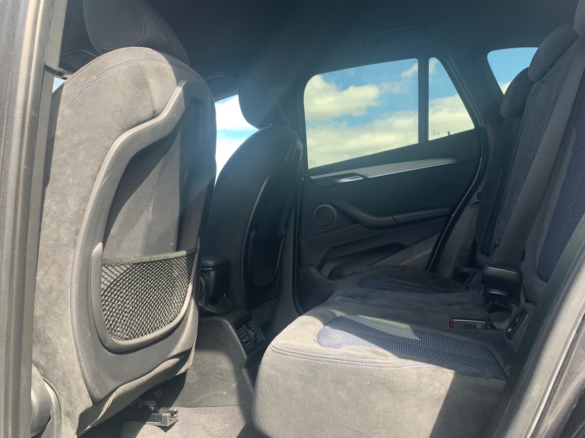 Bmw X1 X DRIVE | GPS Cartographique | Sellerie Tissu/Alcantara | Radar de stationnement AR.