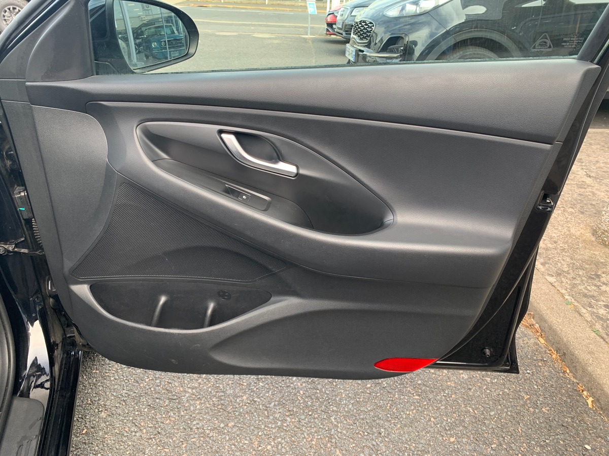Hyundai i30 140 | Creative | Caméra recul | GPS | Siège électrique | Régulateur | Roue de secours