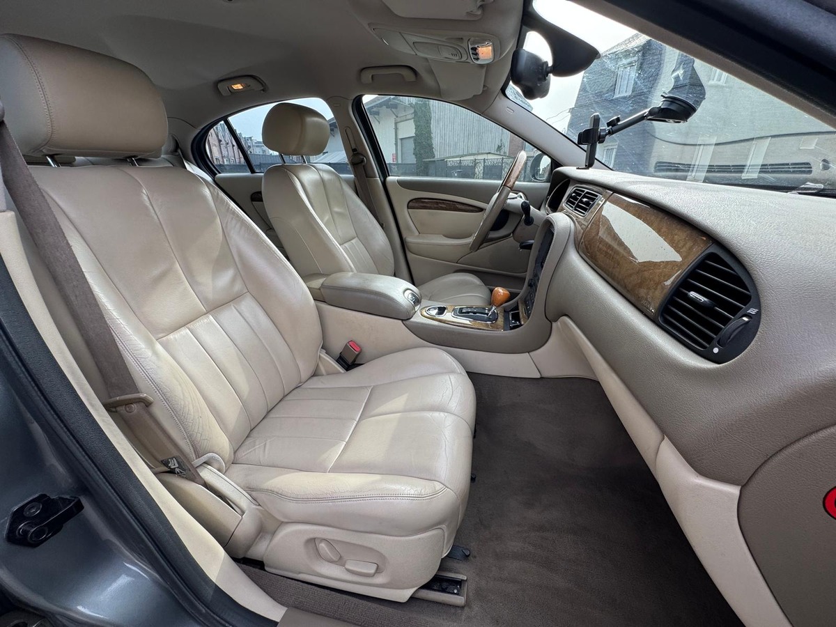 Jaguar S-Type 3.0 V6