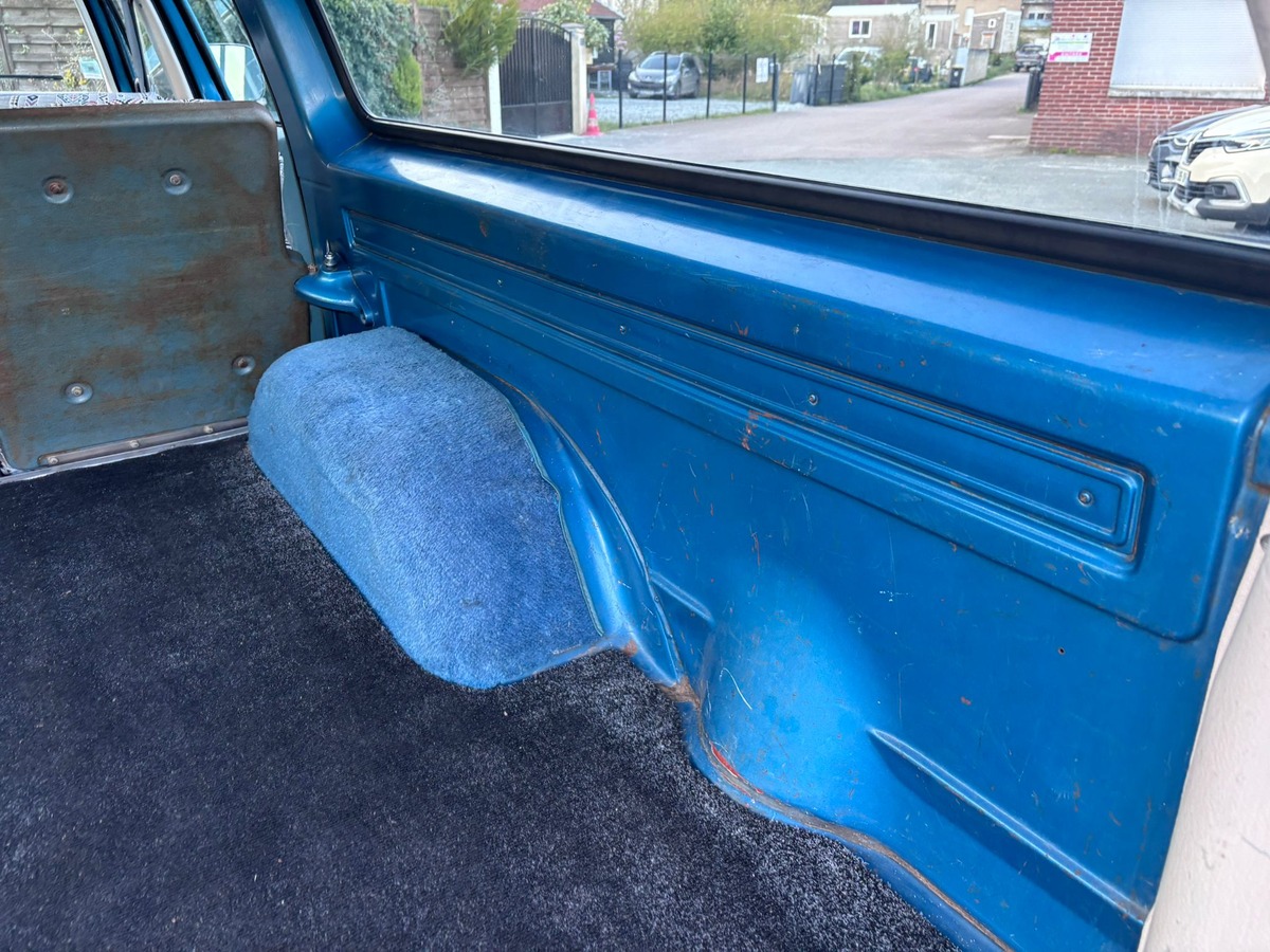 Chevrolet Suburban 7.4 V8 454 (C/R) - Français - CG Collection