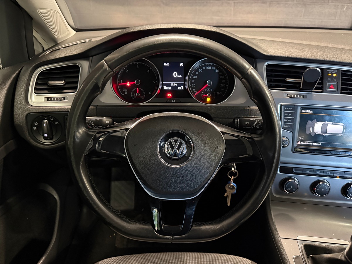 Volkswagen Golf 7 VII tdi 1.6 90ch Confortline