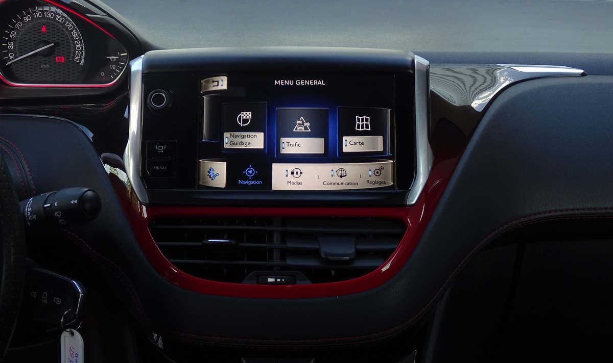 Peugeot 208 1.6 GTI 200ch BVM6