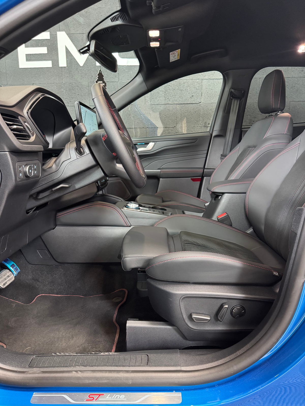Ford Kuga 2.5 PHEV 243 CH ST-LINE X BLACK PACKAGE