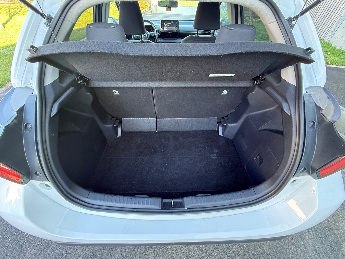 Toyota Yaris 70 VVT-I DESIGN