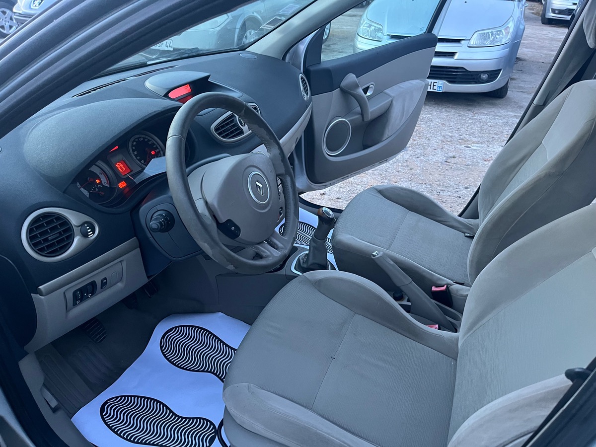 RENAULT Clio 1.5 dci 85 CH