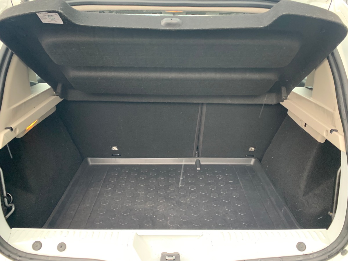 Dacia Sandero 90 ch | Lauréate | Phase 2 | GPS | Régulateur de vitesse | Climatisation | Bluetooth