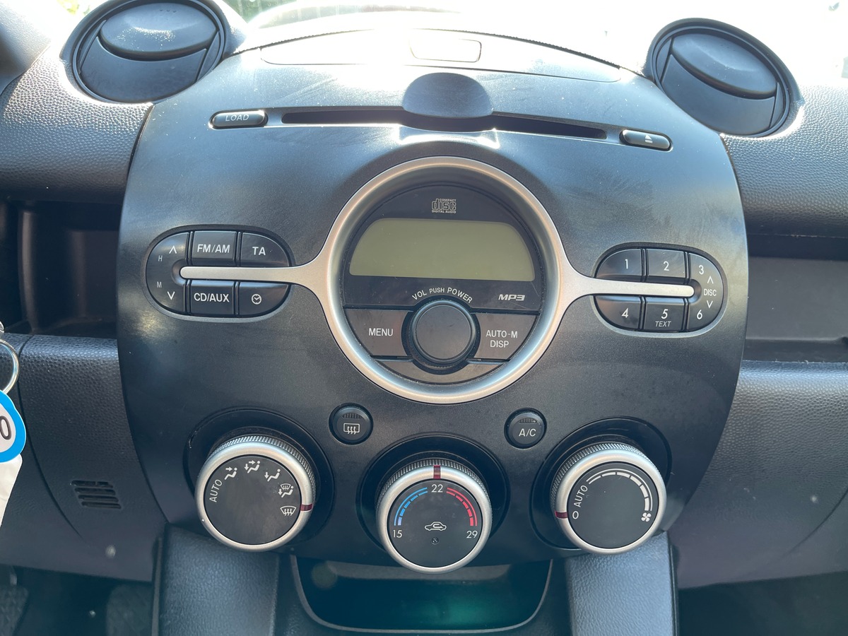Mazda Mazda 2 1.4 MZ-CD 68 ELEGANCE 5P