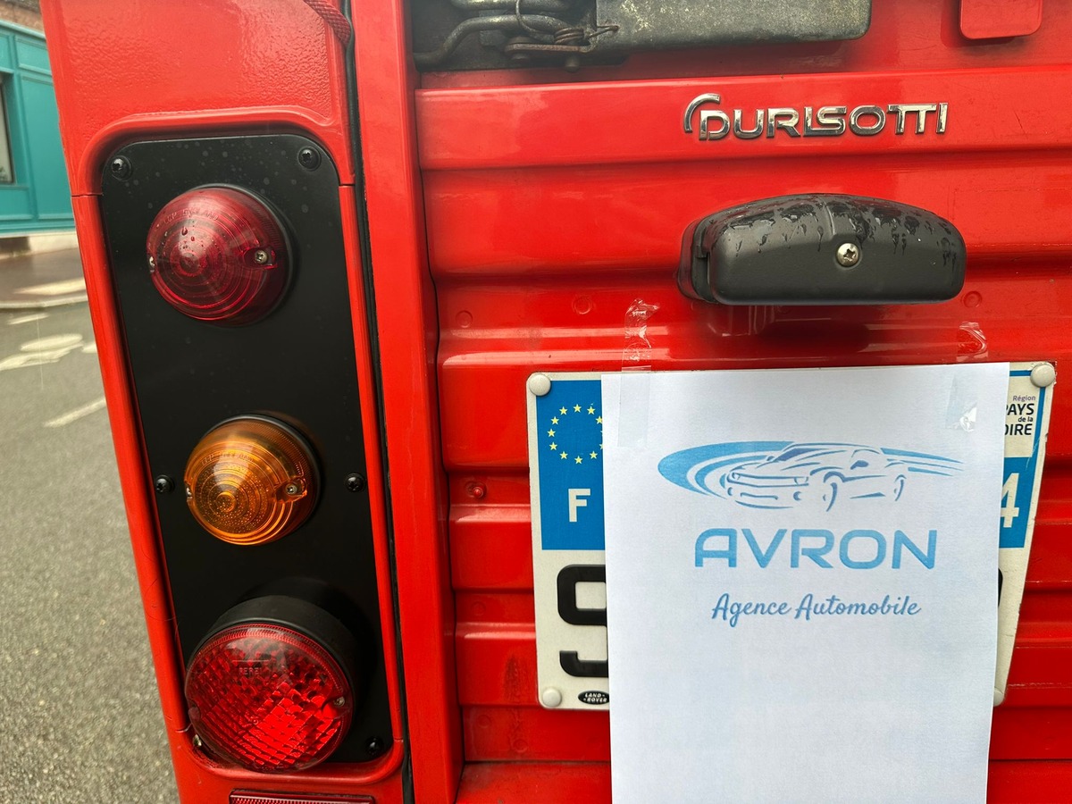 Land-Rover Defender 3 2.2 122 PICK UP MARK V