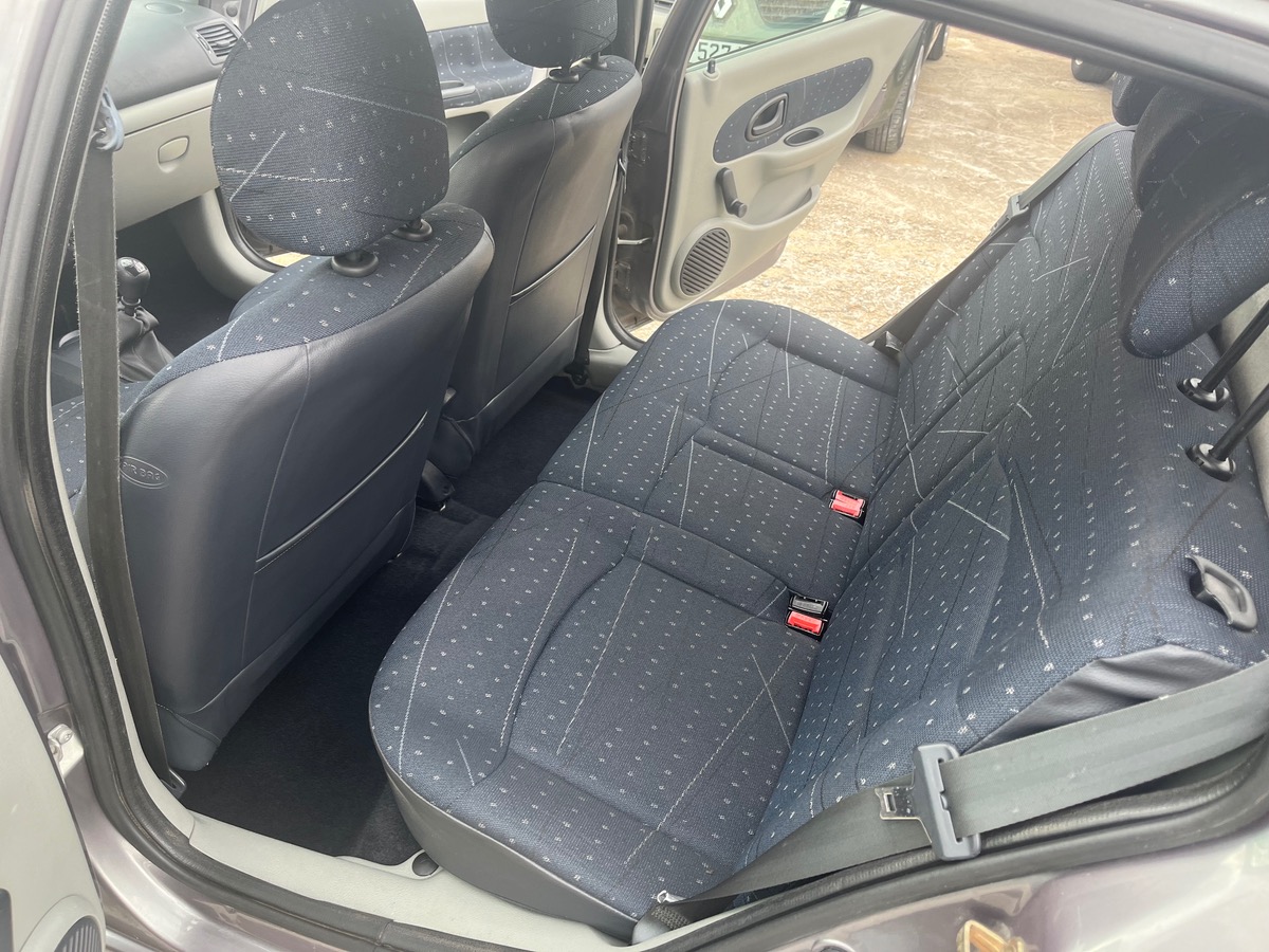RENAULT Clio 1.2i 16v  108132km
