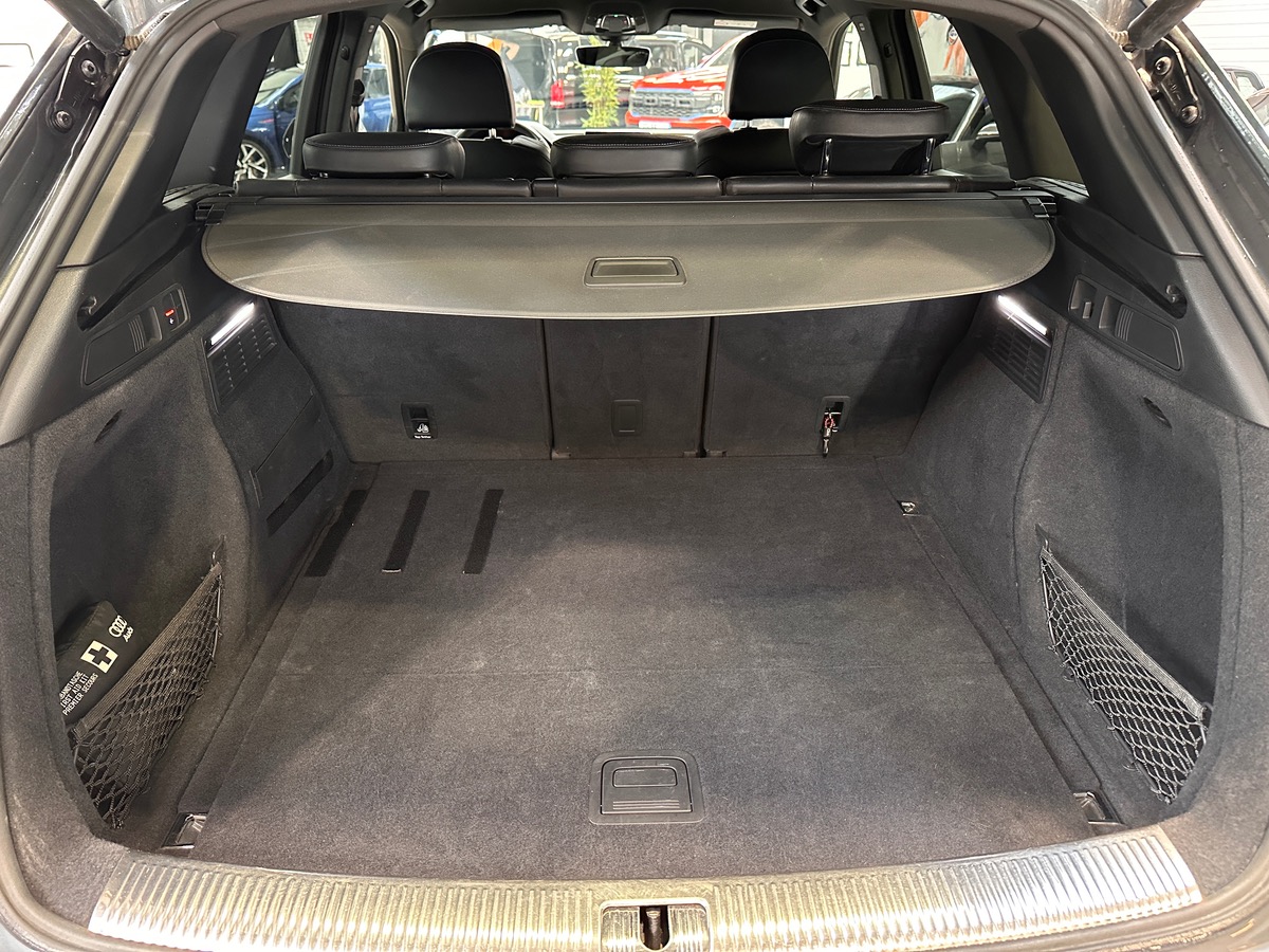 Audi Q5 40 TDI 190 cv S-Line Quattro S-Tronic7 - Attelage électrique - CarPlay