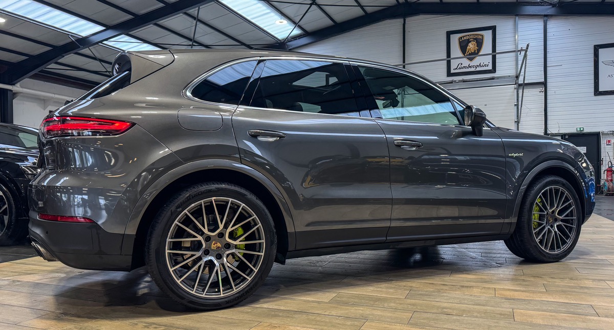 Porsche Cayenne III 3.0 V6 E-HYBRID 462 / FRANCE / 1ERE MAIN