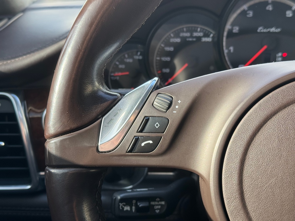 Porsche Panamera Turbo 970 4.8 i V8 PDK 500 cv Full Options - Entretiens Porsches