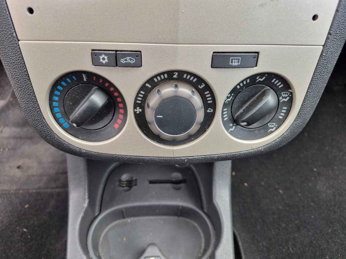 Opel Corsa 1.3 cdti 75 ch Enjoy