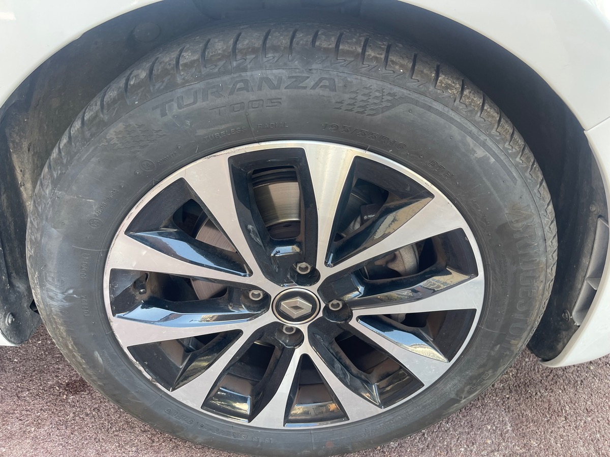 RENAULT Clio ETECH 140 CV / Hybride / Limited / Jantes / CarPlay