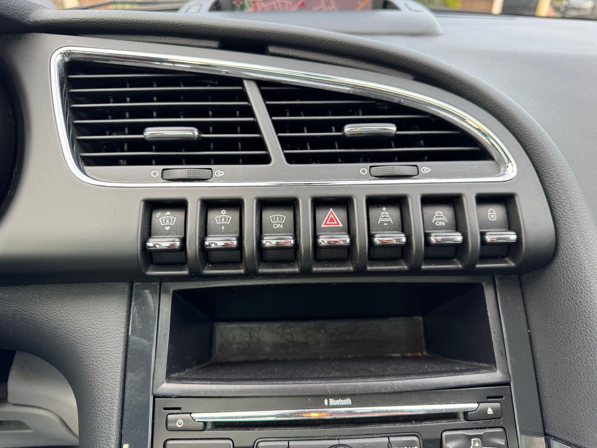 Peugeot 3008 1.6 HDi Allure - Révisé - Garantie