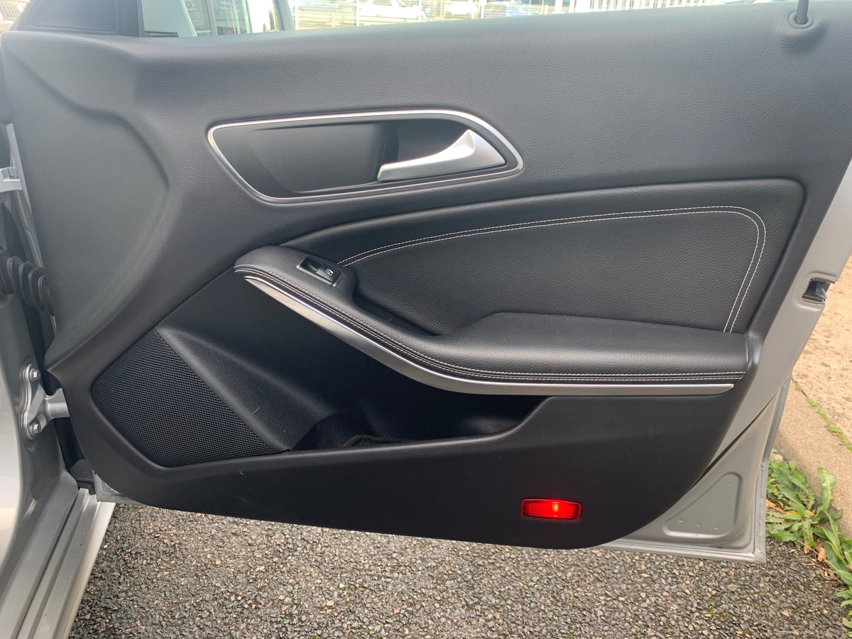 Mercedes-Benz CLA 177 ch | Sensation | Aide Parking | GPS | Régulateur vitesse | Phares bi-xénon