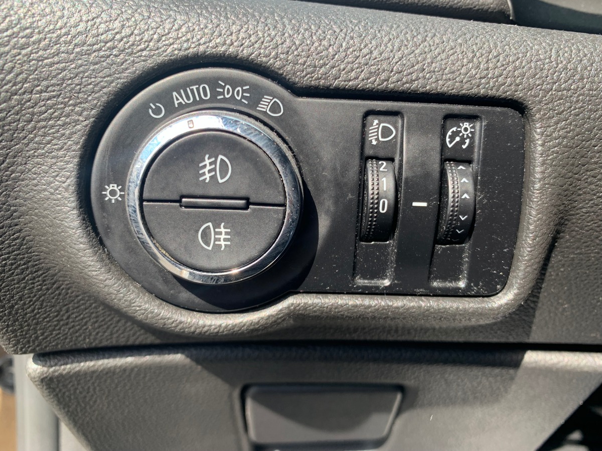 Opel OPEL ASTRA 110 chevaux | Caméra de recul | Régulateur de vitesse | GPS | Climatisation | Barres toit
