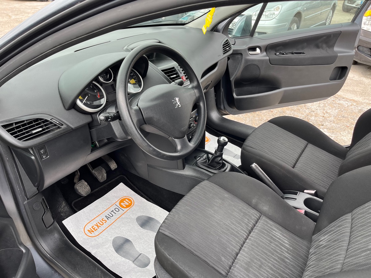 Peugeot 207 1.4 75